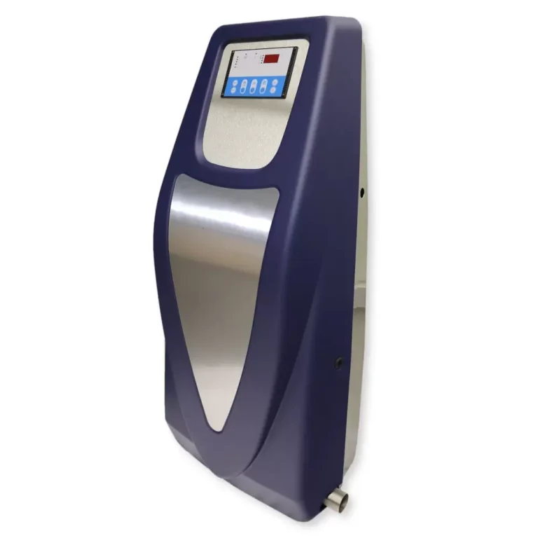 Automatic cleaning unit for milk cooling tanks with integrated display and stainless steel panel